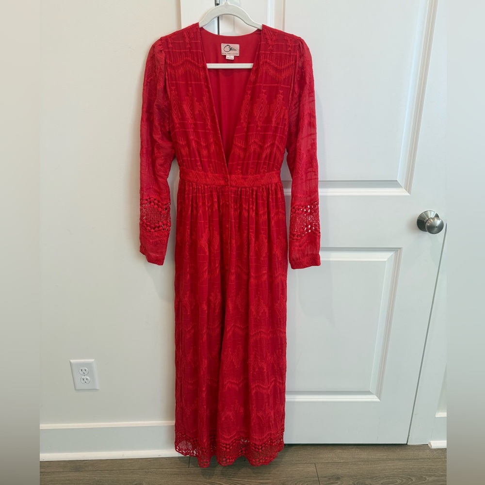 Olivia Culpo x Le Tote Embroidered
Maxi Dress Red Long Sleeve Red Boho Size S